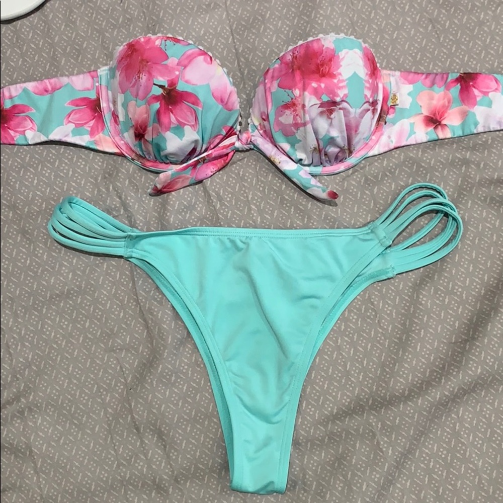 LaVie en Rose Floral XS swimsuit 🌸